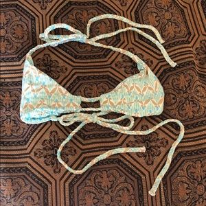 Frankie’s Bikinis Top